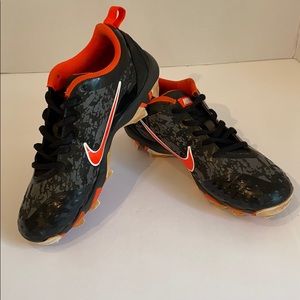Nike Youth Baseball Cleats Size 4.5